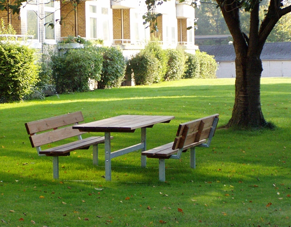 Bank & Tisch (verzinkt Stahl)