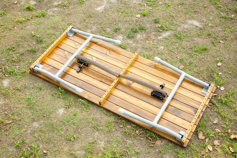 Outdoor-Sitzgruppe Kindergarten, 1 Tisch mit 2 Bänken